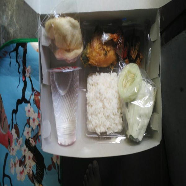 NASI BOX AYAM GORENG