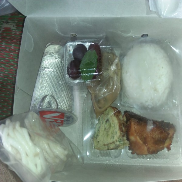 NASI BOX LODEH & AYAM BACEM