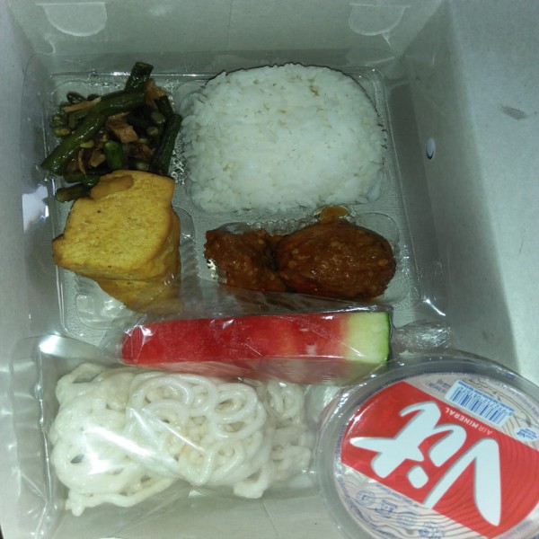 NASI BOX TELUR BUMBU BALI