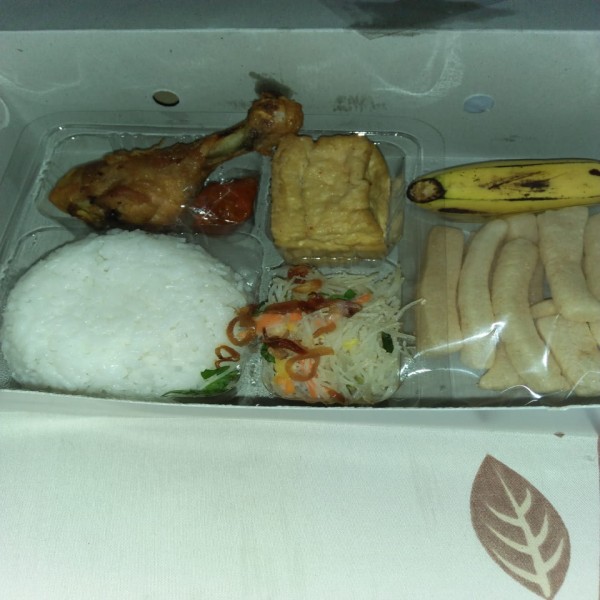 NASI BOX,AYAM LAOS