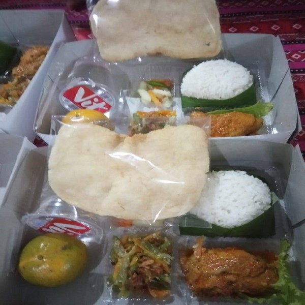 Nasi Ayam Bumbu Rujak