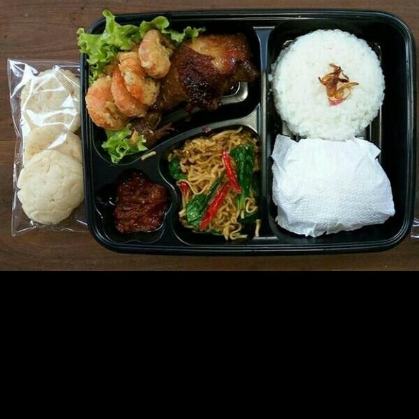 Nasiboxbentoplusbuah