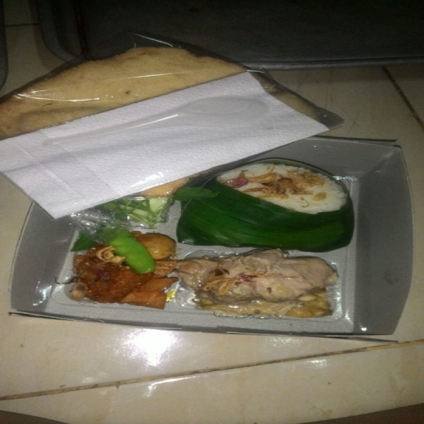 Nasi uduk Box