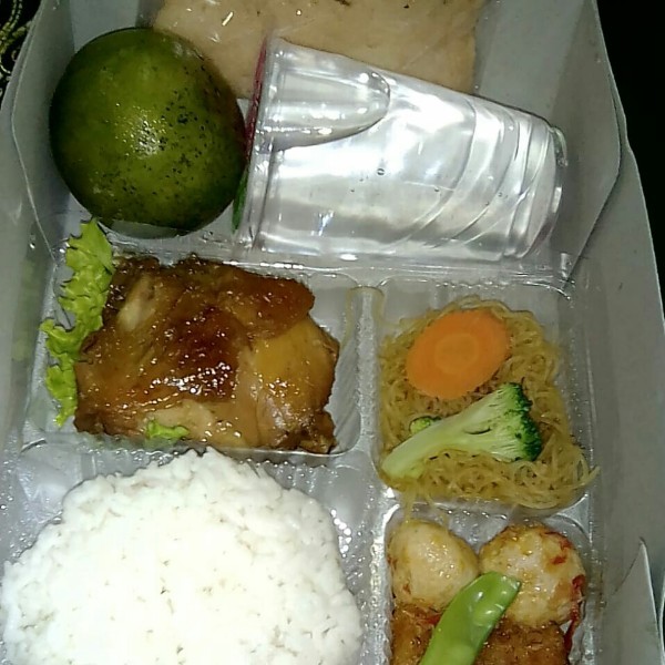 Nasi ayam bacem