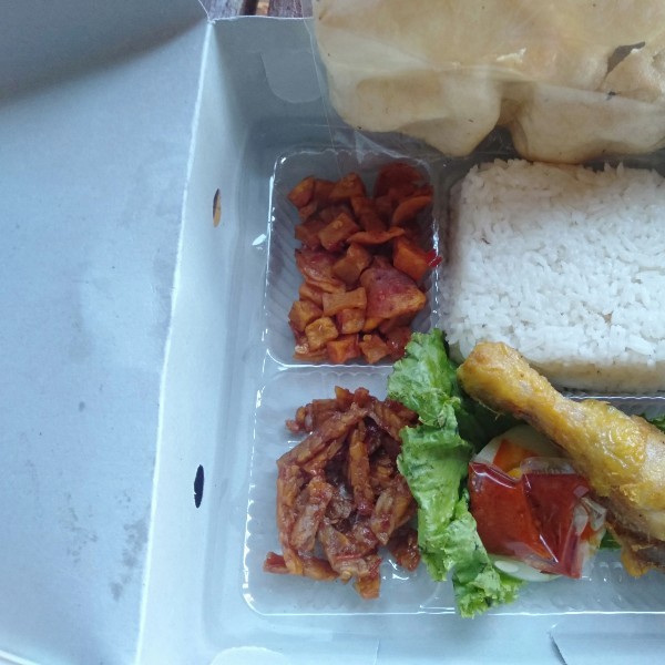 Nasiorektempeayamgoreng