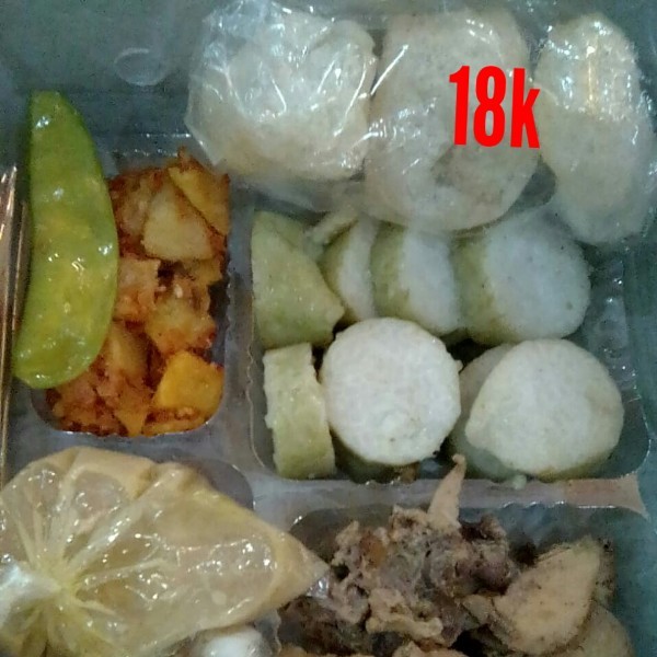Lontong opor ayam