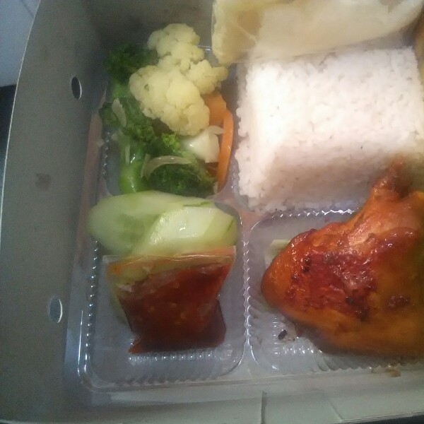 Nasi ayam bakar