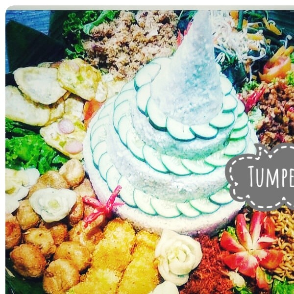 Aneka tumpeng