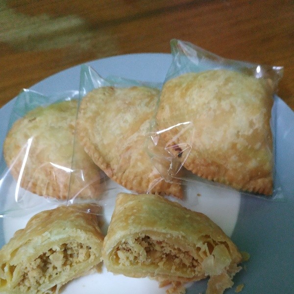 Pastel ayam 