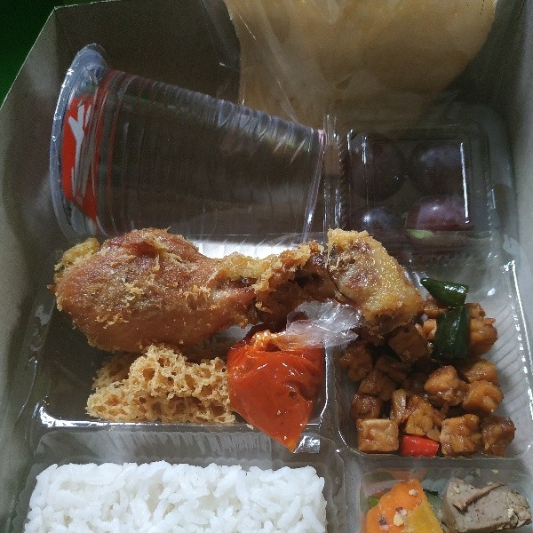 Nasi rames ayam