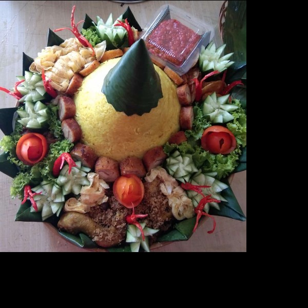 Nasi tumpeng