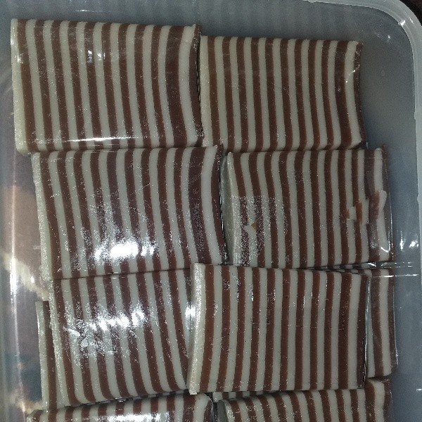 Lapis coklat