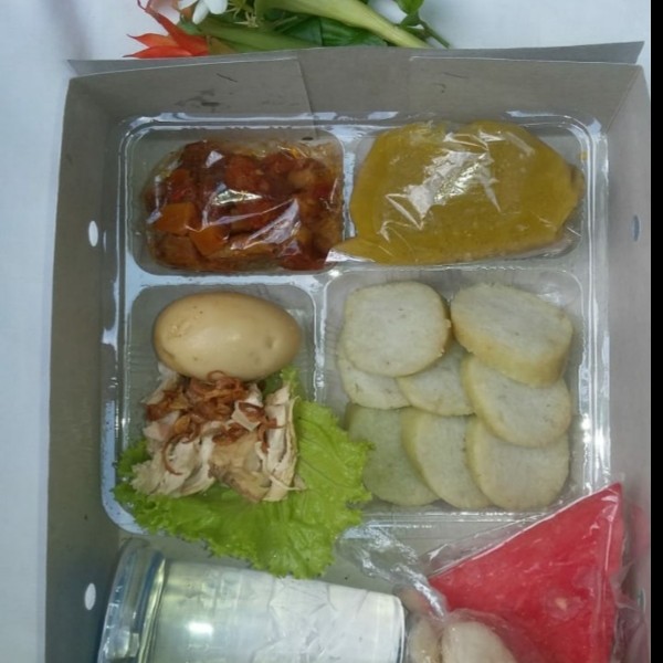 Lontong opor