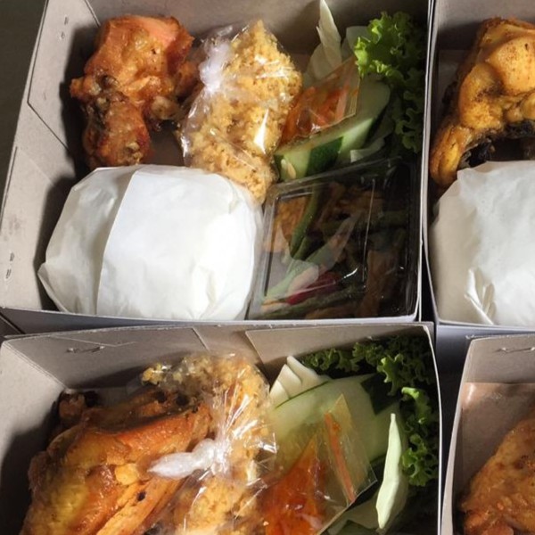 NASI AYAM KREME