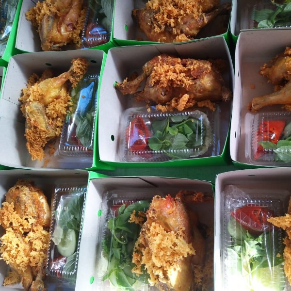 Ayam 1/2 kremes