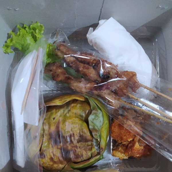 Nasi Bakar sate