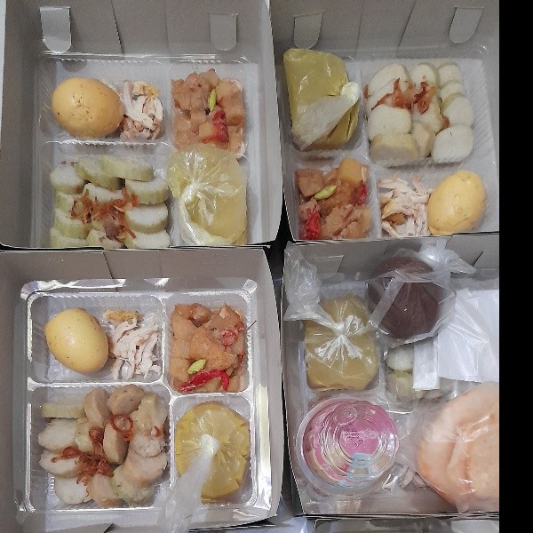 Lontong opor