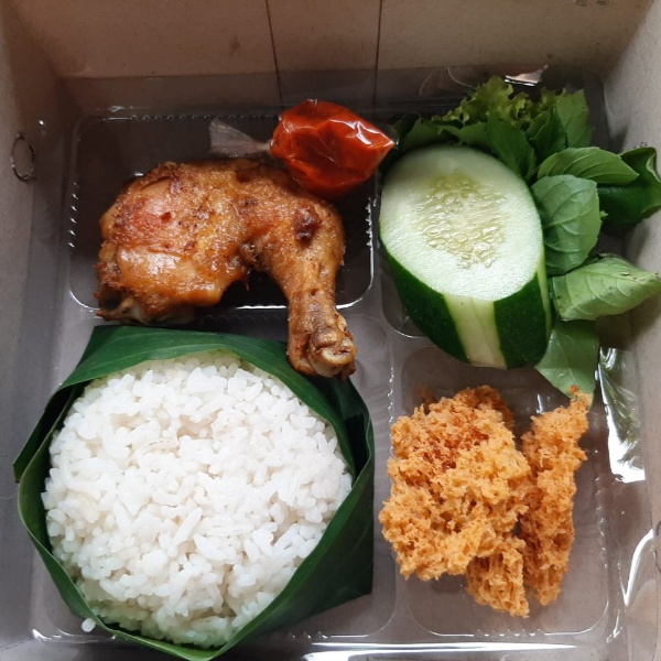 Ayam kremes
