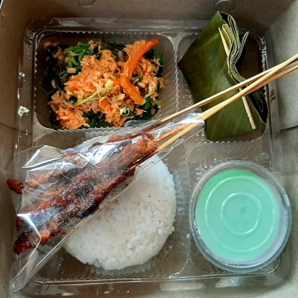 Sate dan urap