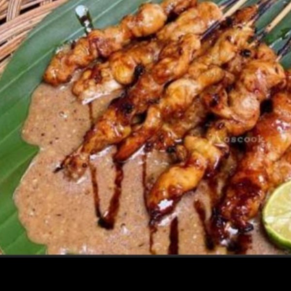 Sate lontong