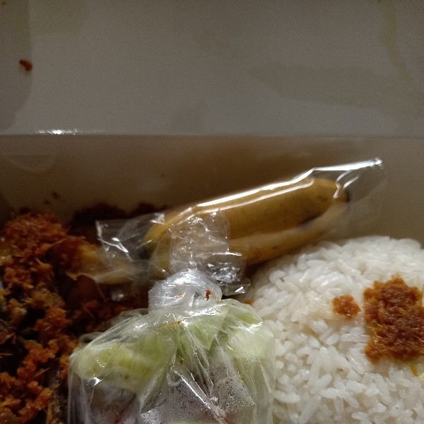 Ayam  serundeng