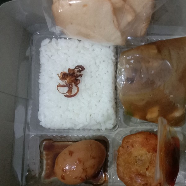Nasi Bakmoy