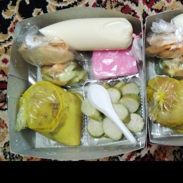 nasbox lontong