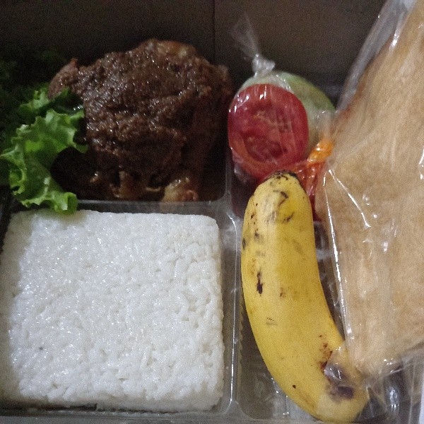 Ayam blondo