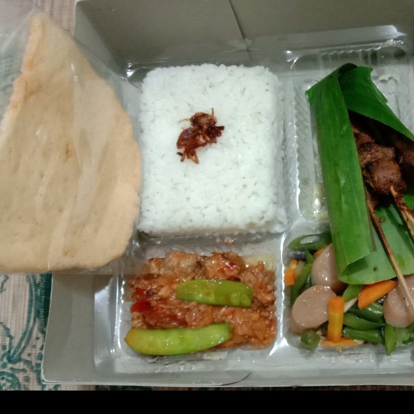 Nasi sate ayam