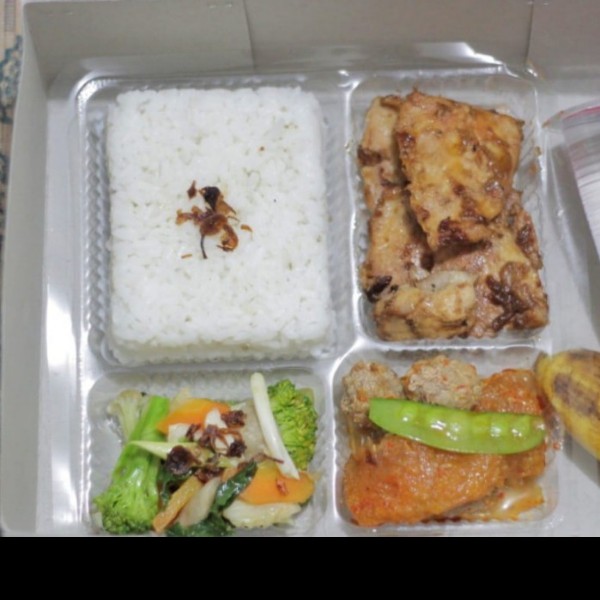 Nasi,ayam pnggn