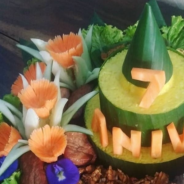 Tumpeng Sedang