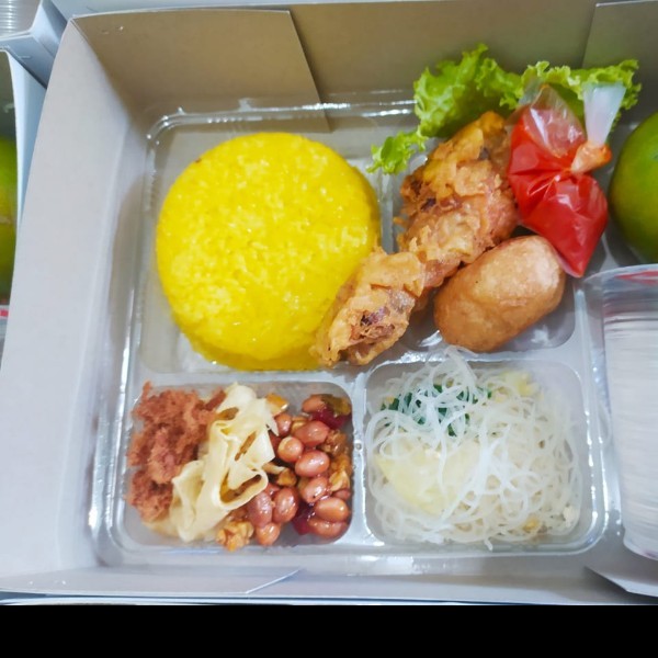 Nasi kuning 