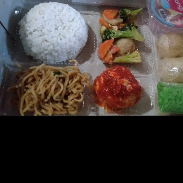 Nasi telur bala
