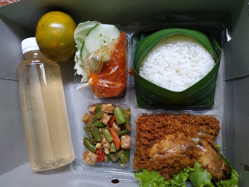 Nasi ayamlaos