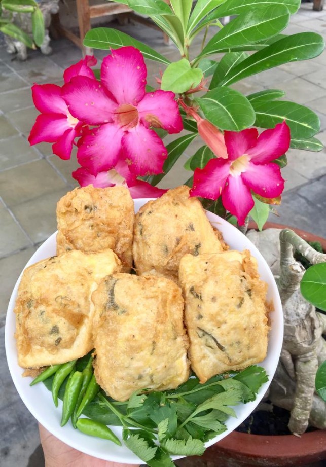 Tahu isi Ayam