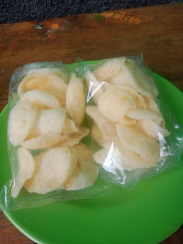 Camilan krupuk 