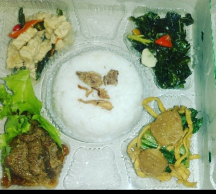 NASI BOX PKT 8