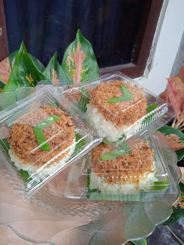 Ketan srundeng