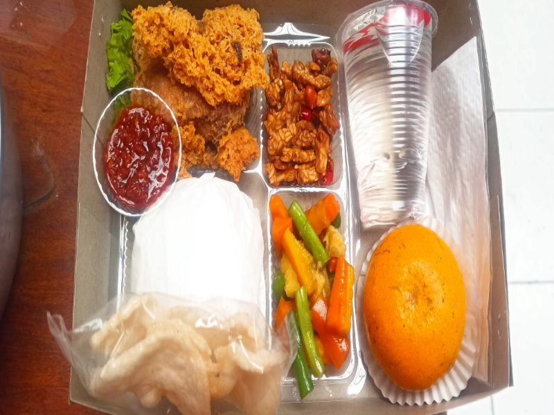 Ayam kremes