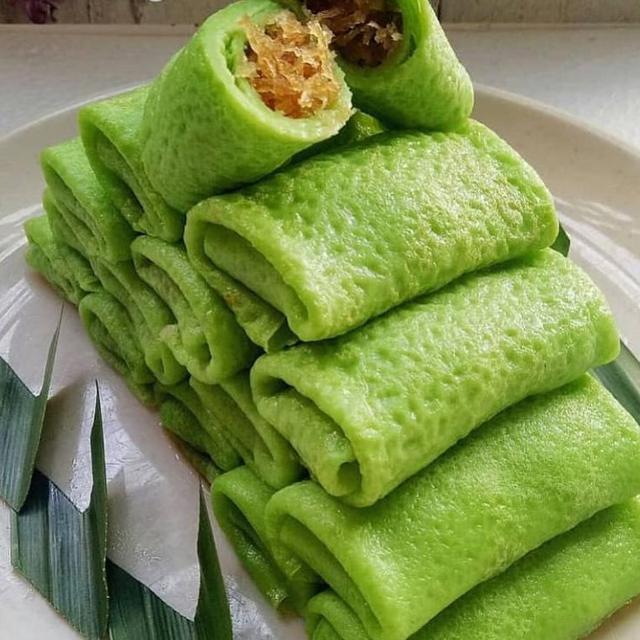 Kue Dadar Gulun