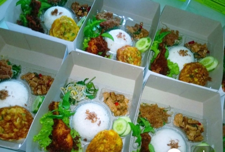 Nasi Box pkt 17