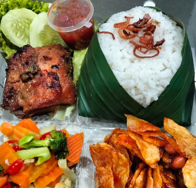 Nasi uduk ayam