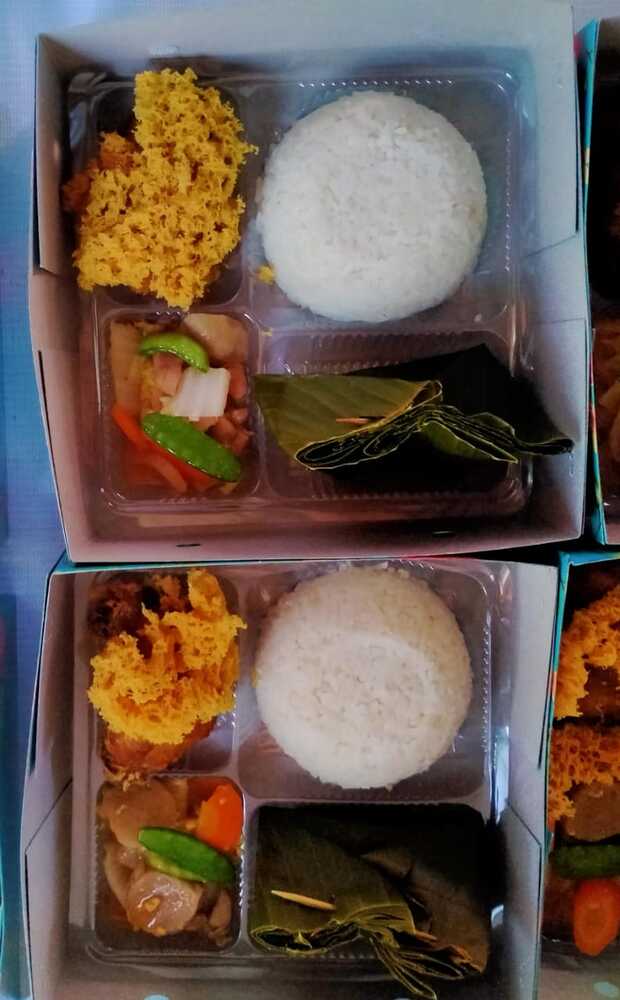 Nasi ayam kriuk
