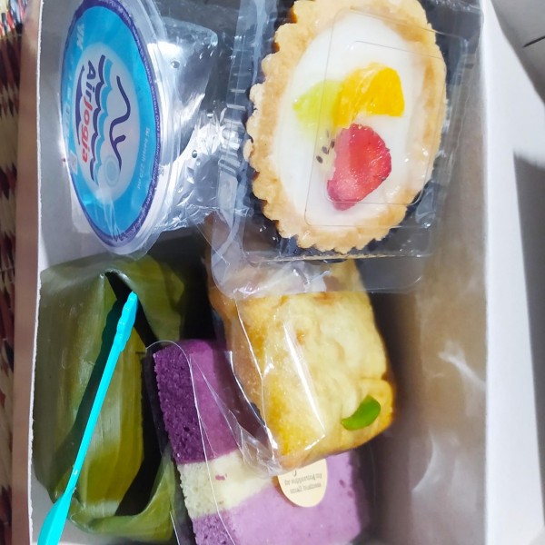 Snack By Order plus Air Jogja 